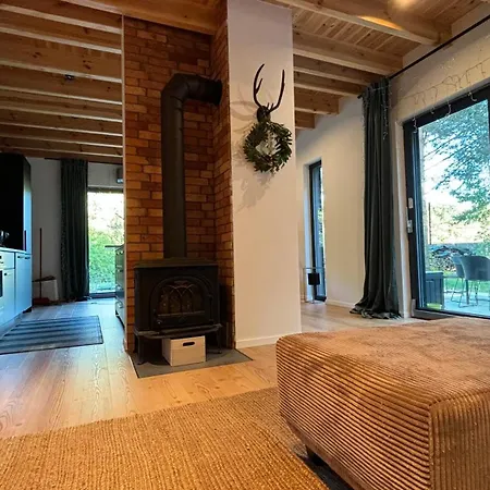Vakantiehuis Forest Modern Barn And Private Woods *